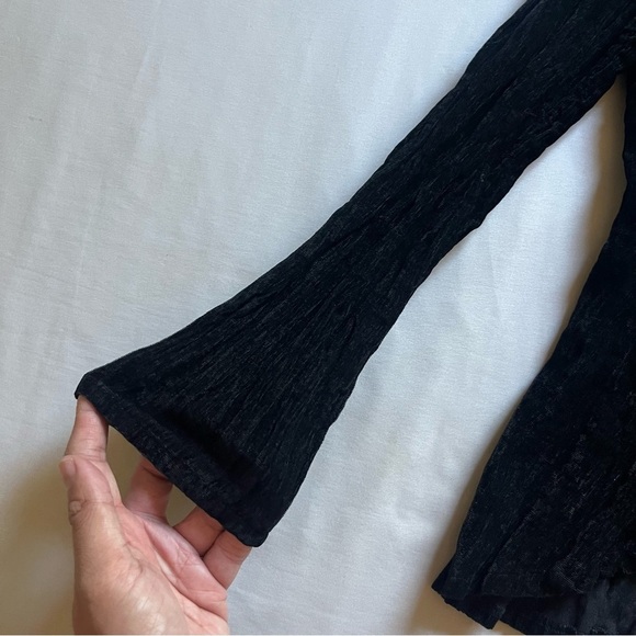 BABETTE SF black rib knit suede velvet pleated long sleeve button up shirt - Picture 5 of 8